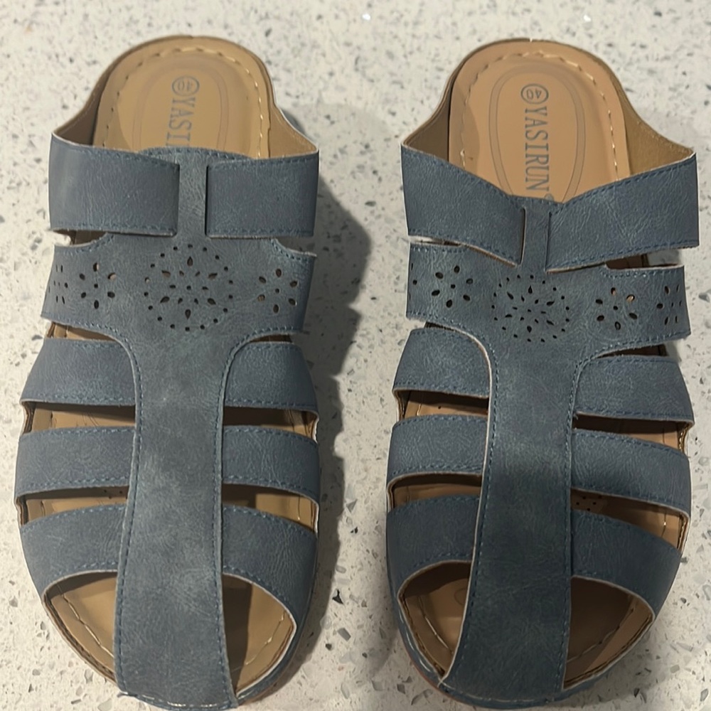 Suede slip on backless shoes